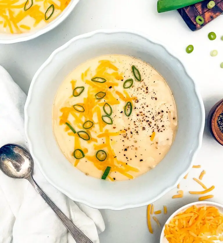 Sopa de Coliflor con Cheddar en Olla de Presión