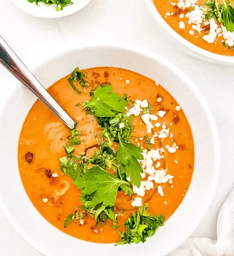 Sopa de Lentejas Rojas al Estilo Griego